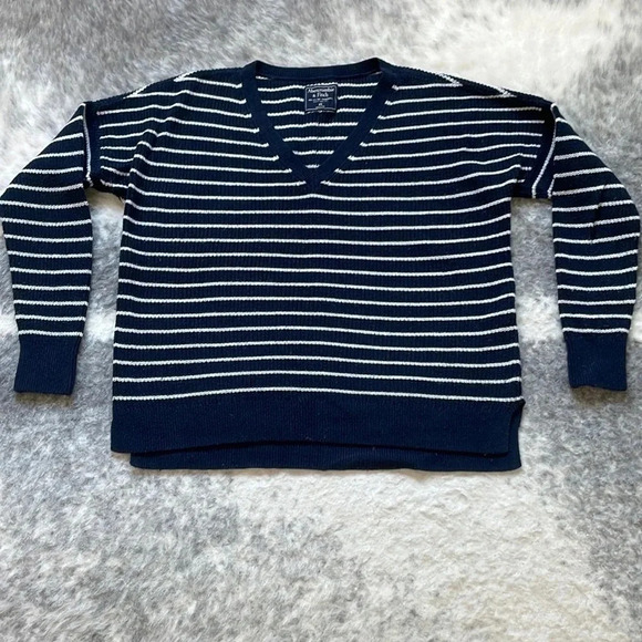 Abercrombie & Fitch Sweaters - Abercrombie Striped V Neck Sweater